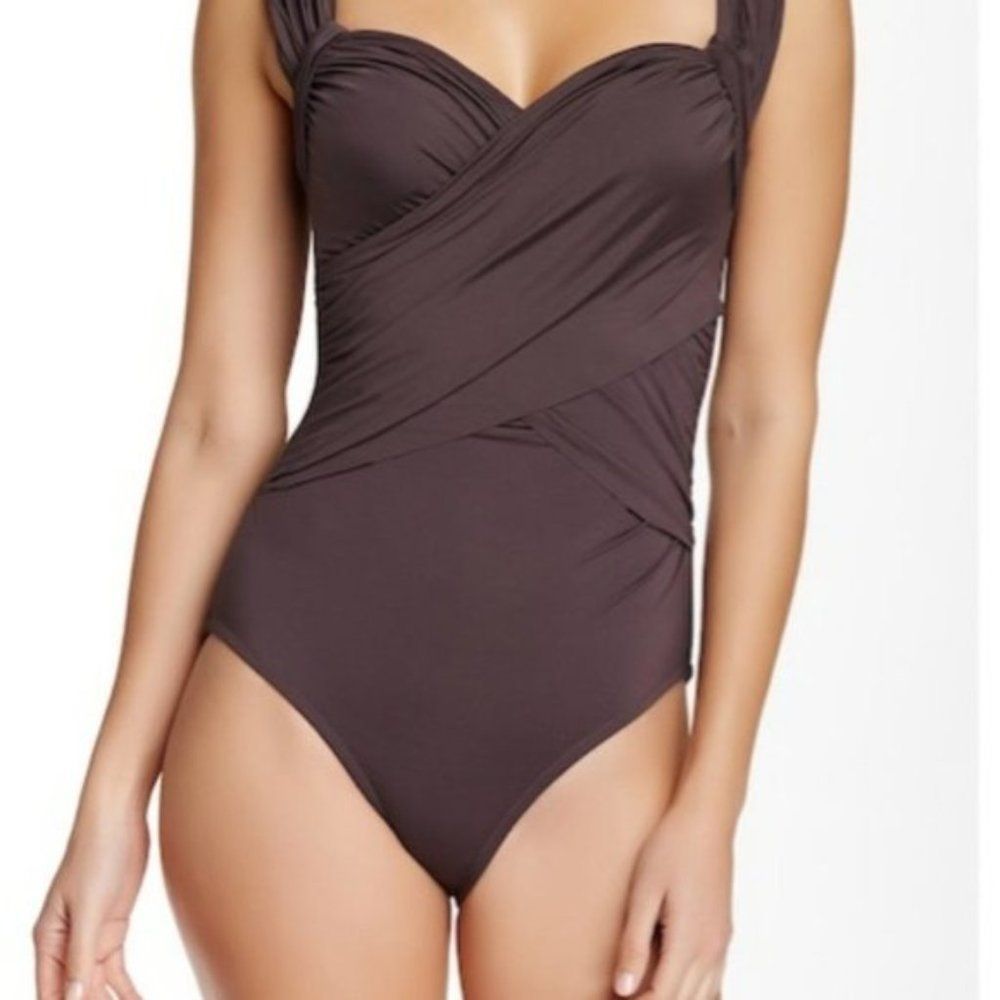 Bagley Mischka Mio Dip-back Ruched Swimsuit One-piece Bathing Suit Size 6